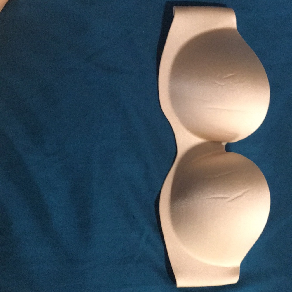 32A strapless nude bra